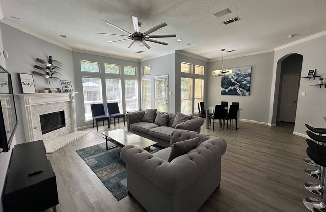 New Spacious 5-bedroom Home for large Family