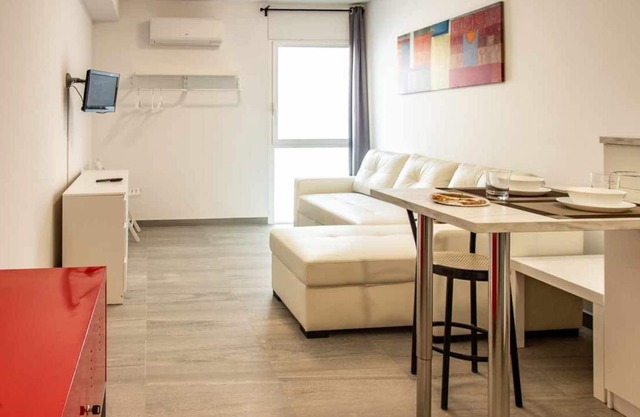 New studio in the center of Banyoles for 2 people