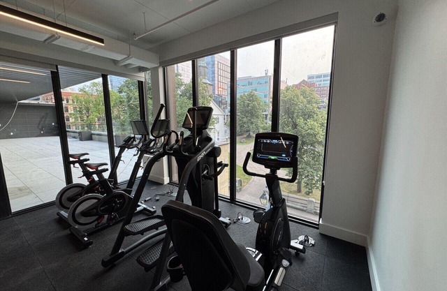 *NEW Stunning 2B/1B Downtown Halifax