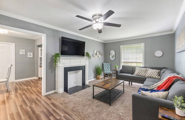 NEW! Temple Bungalow w/Patio - 1 Mi to Hospital