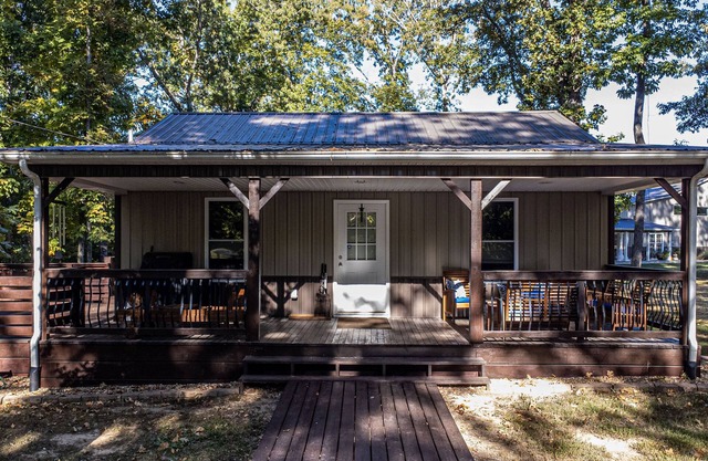 NEW! The Cabin- Walking Distance to Lake!