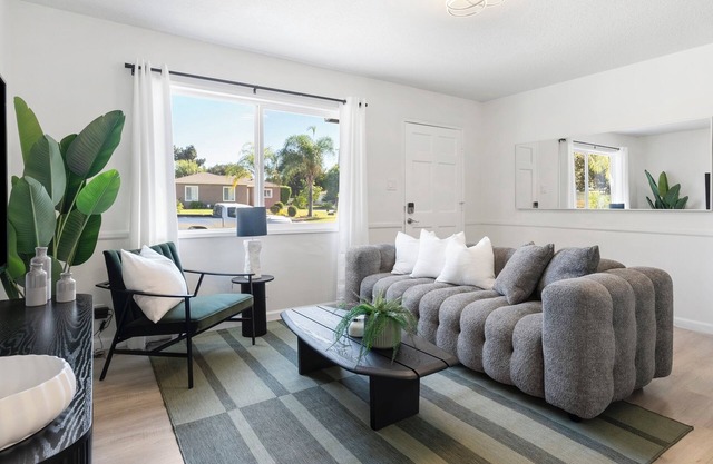 NEW Tranquil Escape - Hot Tub, BBQ, Near LA & Disney