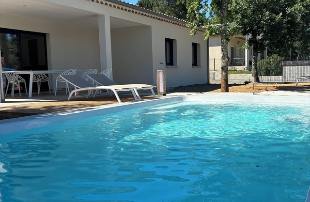 New villa with swimming pool in Rosieres Ardèche 10 pers max