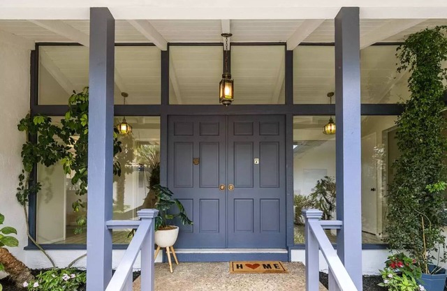 NEW! Welcome to Paradise! Convenient, Safe, Serene ♥!