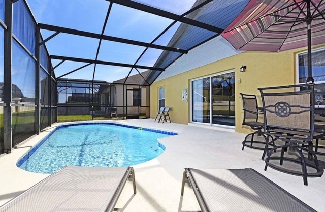 NEW! Windsor Palms Retreat: Pool, Resort Access & Minutes to Disney