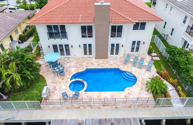 NEWLY Discounted for NEW YEAR'S WEEK - Save OVER 7,000 - Book Now!