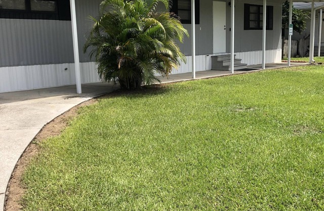 Newly remodeled PET FRIENDLY 2br/1bath by OIA