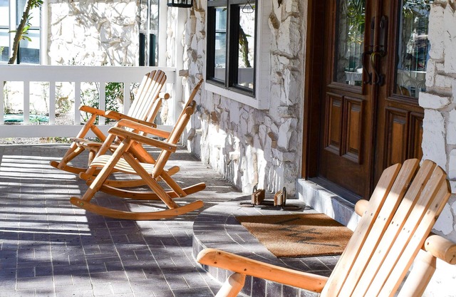 Newly Renovated Farmhouse on a Working Horse Ranch Near Popular Wedding Venues