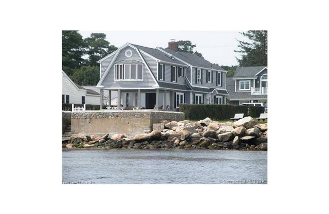 NEWLY RENOVATED GORGEOUS WATERFRONT HOUSE — Located in Black Point Beach