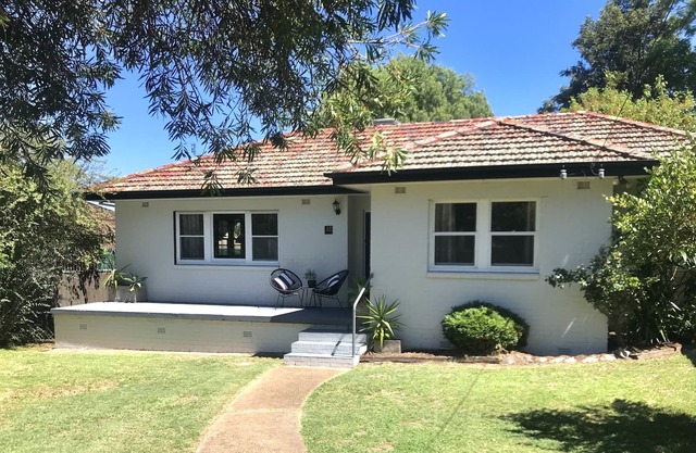 Newly renovated home 3min walk from the CBD