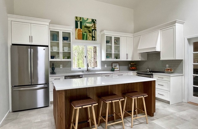 NEWLY Renovated kitchen & baths, CLEAN, Cozy, Bright, Beautiful, Well-Appointed