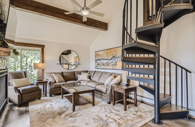 Newly Renovated, True Ski-In, Ski-Out, Peak 8 base Breckenridge, Sleeps up to 12