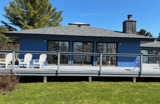 Next Farm Down - Main House and 2 Guest quarters with Lake Superior Access!