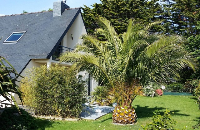 Nice and comfortable villa on garden of 900m2. Wireless