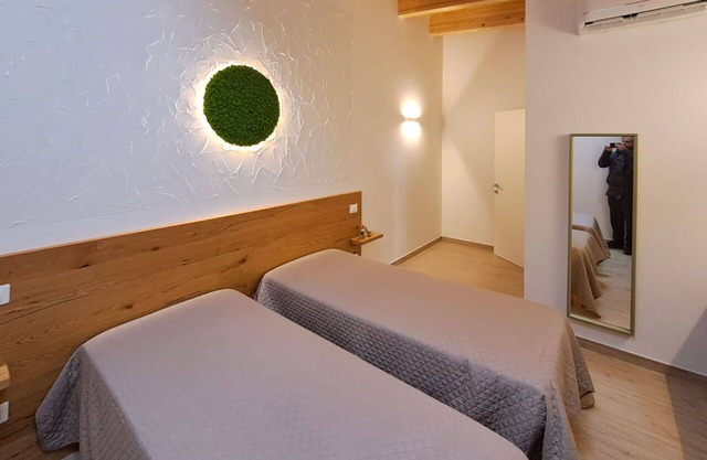 Nice apartment in villa for 4 guests with A/C, WIFI and TV