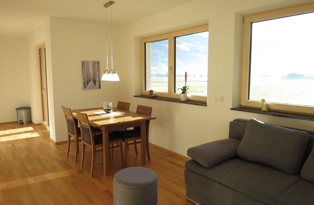 Nice apartment for 4 people with WIFI, TV, balcony and parking