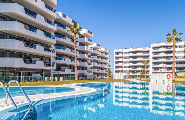 Nice apartment in Los Arenales del Sol