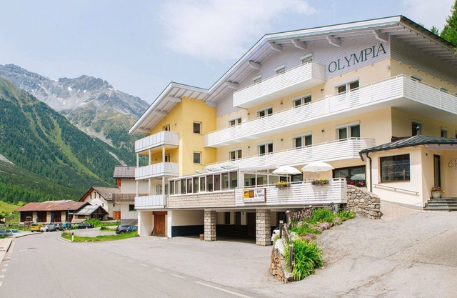 Nice apartment for 3 guests with WIFI, terrace, pets allowed, panoramic view and parking