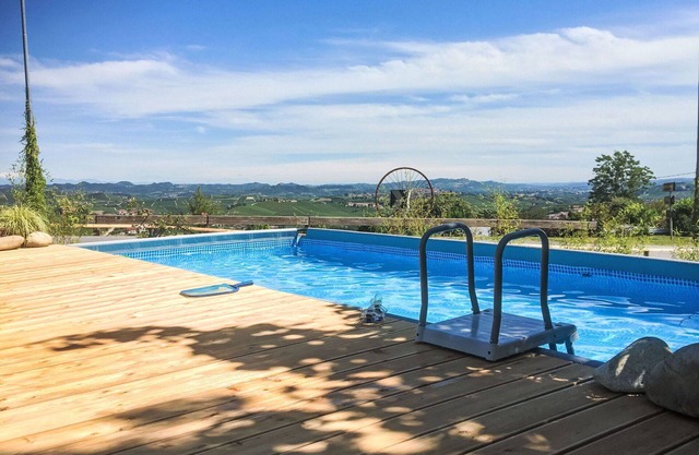 Nice apartment for 4 people with pool, WIFI, TV, patio and pets allowed