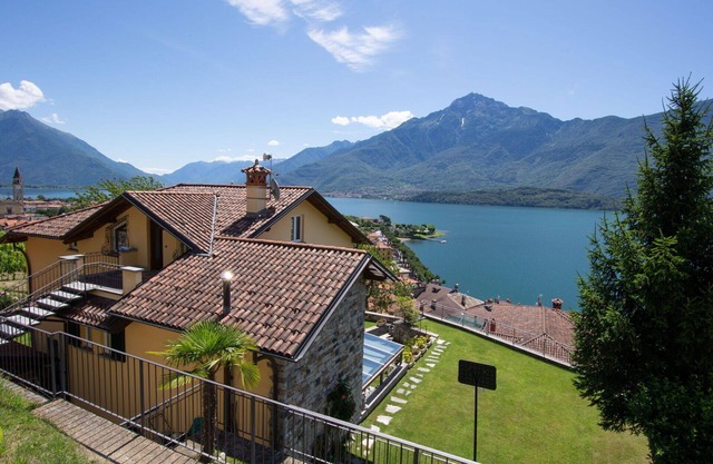 Nice apartment for 4 people with WIFI, TV, terrace and parking