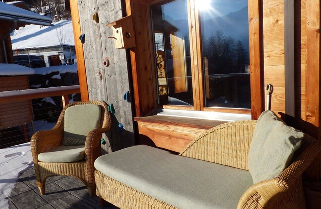 Nice apartment for 5 guests with WIFI, TV, balcony and pets allowed