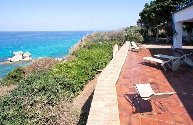 Nice apartment for 5 people with patio and pets allowed