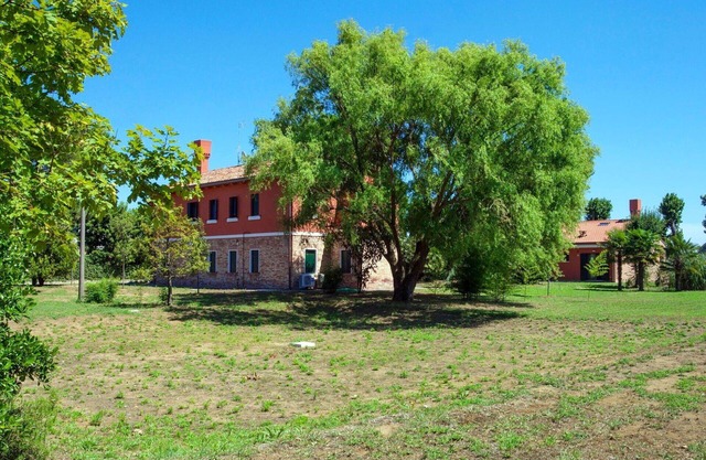 Nice apartment for 6 guests with WIFI, TV and patio