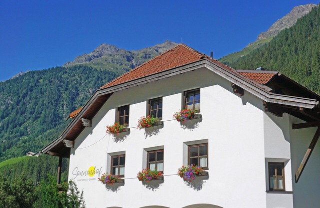 Nice apartment for 4 guests with WIFI, TV, balcony, pets allowed and parking