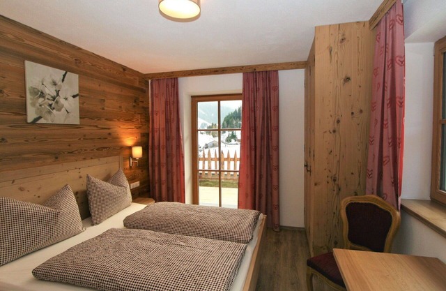 Nice apartment for 10 people with WIFI, TV and patio