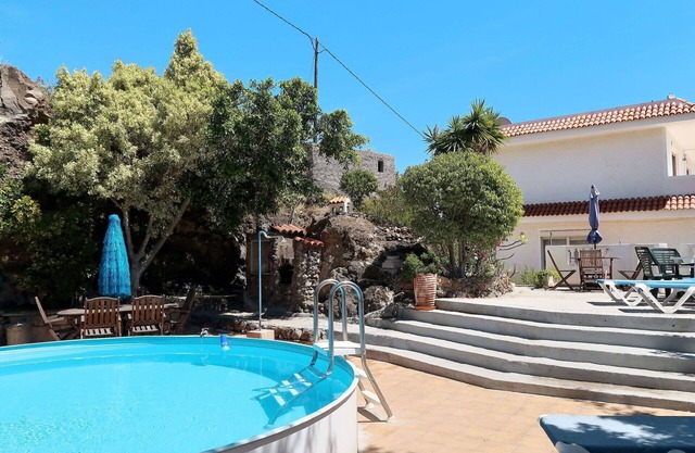 Nice apartment for 4 people with pool, WIFI, TV, terrace and parking
