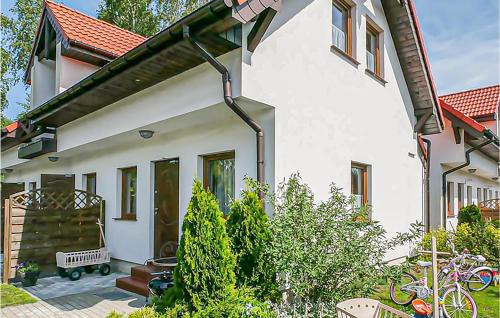 Nice Apartment In Bobolin With Wifi