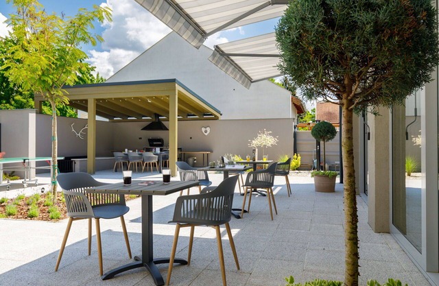 Nice apartment in villa for 19 guests with hot tub, A/C, WIFI, TV, patio and parking