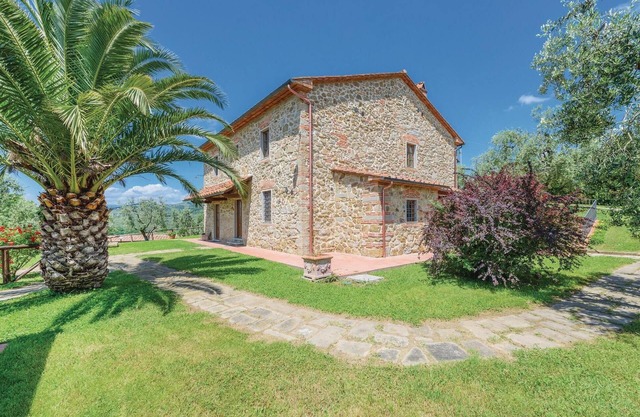 Nice apartment in Larciano PT
