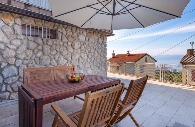 Nice apartment in Rijeka with WiFi