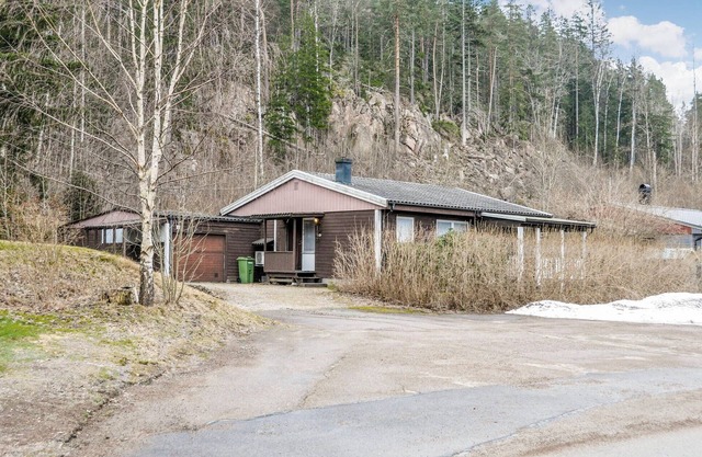 Nice home in Dals Långed with kitchen