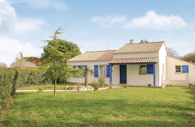 Nice home in St Maixent sur Vie