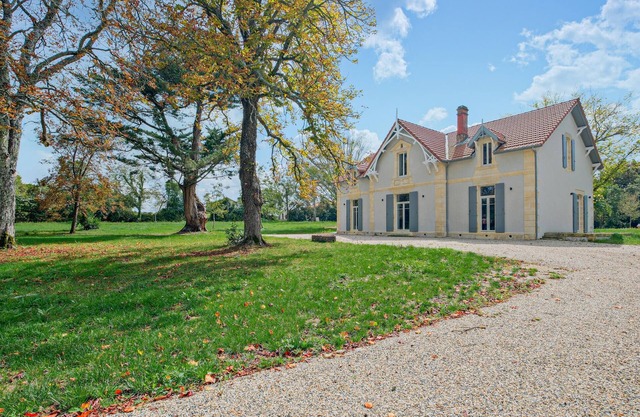 Nice home in Gans with kitchen