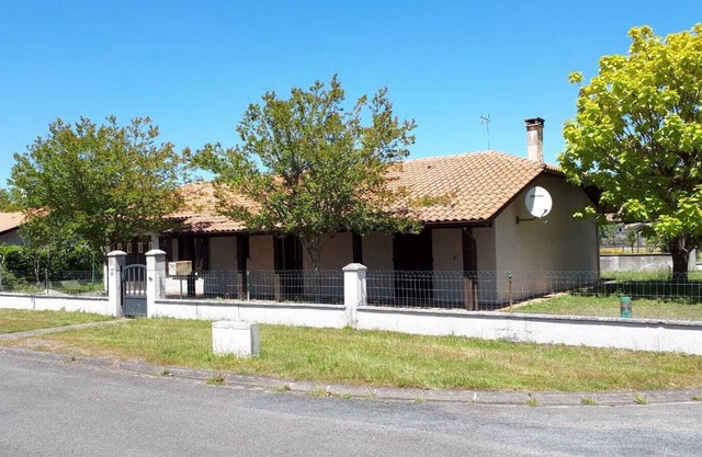 Nice house, family, friends to enjoy the beaches and area.