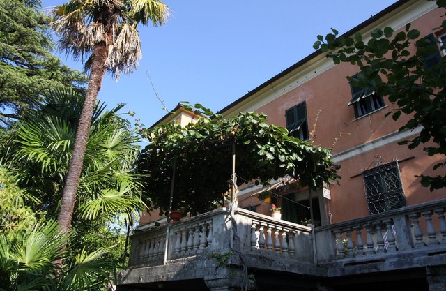 Nice suites in ancient villa, near Marble Alps and Tuscan and Ligurian shores
