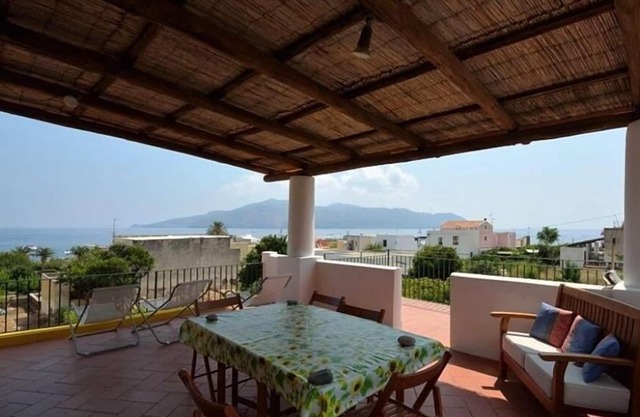 Nice villa in Lingua At 80m from The sea