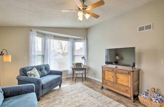 Noble Loft - Walk to downtown/close to the river!
