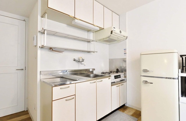 Nonsmoking Approximately 6 minutes walk from the station Good access to central Sapporo /Sapporo Hokkaidō