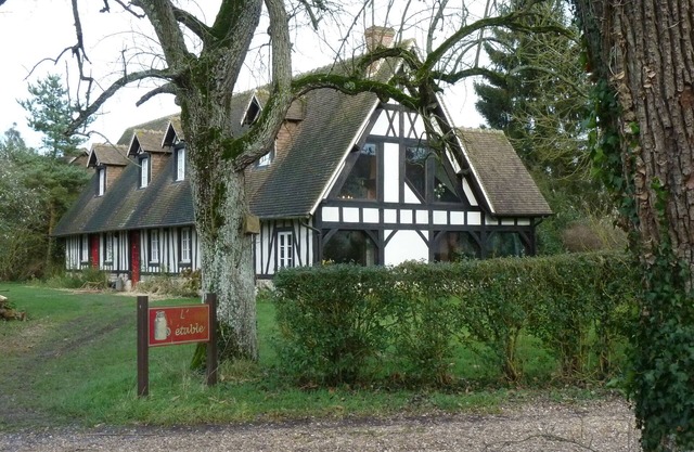 Norman cottage spacious exception for you alone in a large park