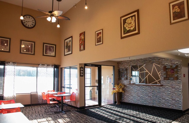 North Town Inn & Suites