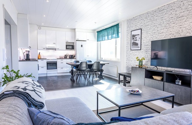 Northern Nights Stay - Cozy City Apartments