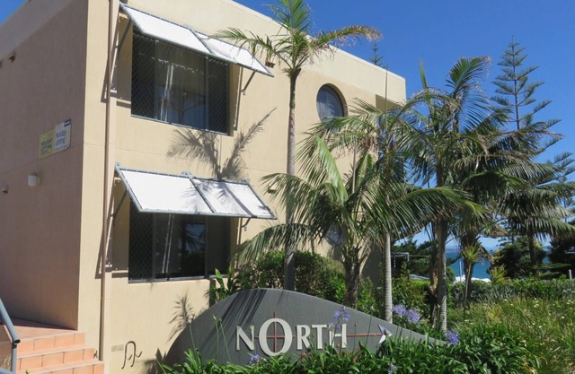 NORTHPOINT UNIT 4 - 100 METRES TO BEACH