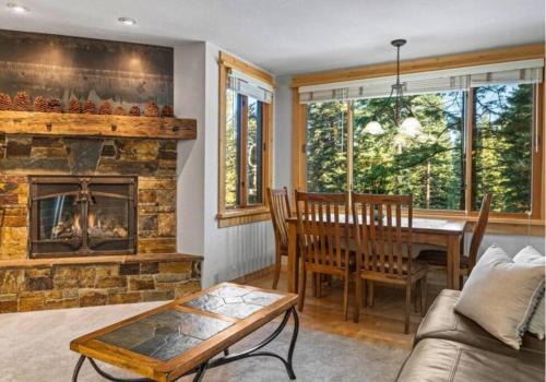 Northstar Ski Trails Condo Walk to Village 3 Year-Round Hot Tubs in Rec. Center