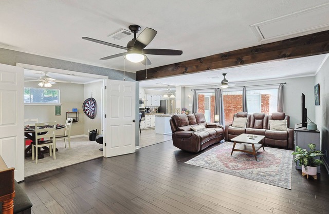 NRH Family Game Night! Sleeps 6! Garage parking!
