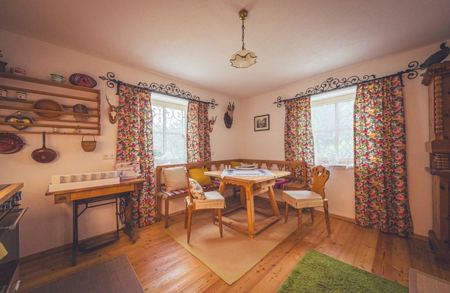 "Nussensee" holiday flat with mountain views, shared terrace and Wi-F
