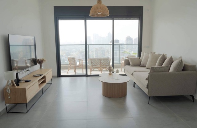 O&O Group - Sea Views & City Vibes on Sokolov